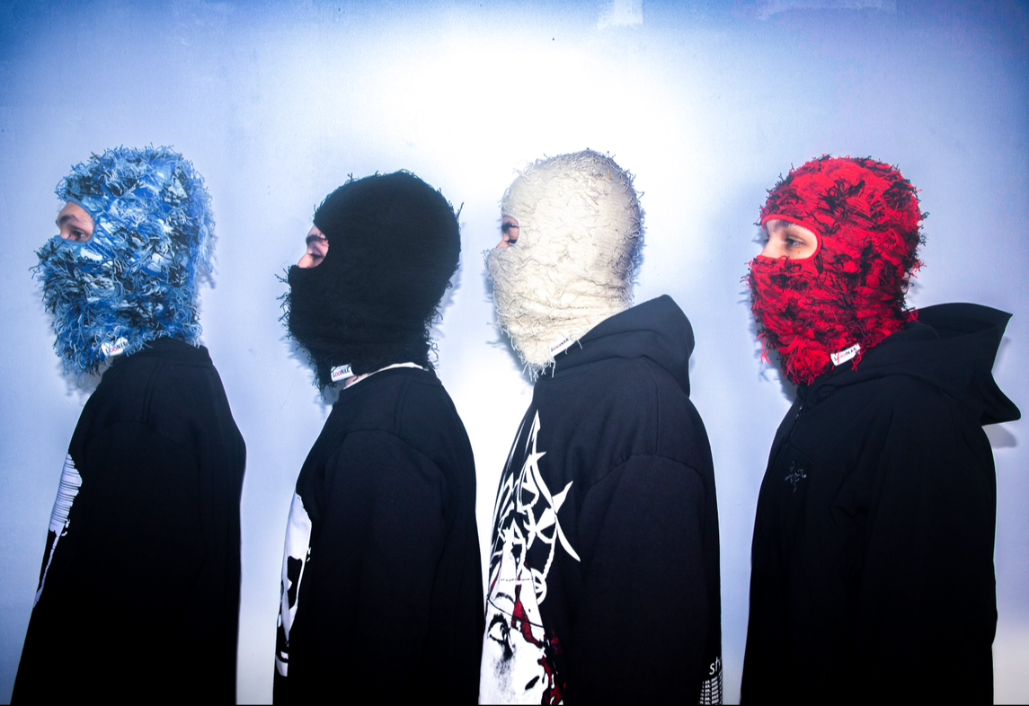 RED DISTRESSED BALACLAVA